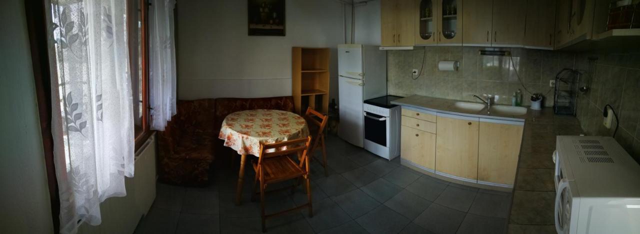 Hotel The White House Kruszuna Zewnętrze zdjęcie